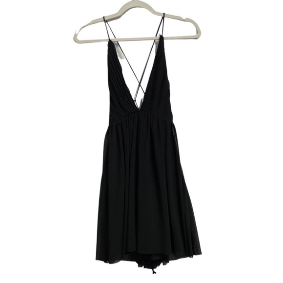 Tobi Dresses & Skirts - Tobi size medium black strap dress